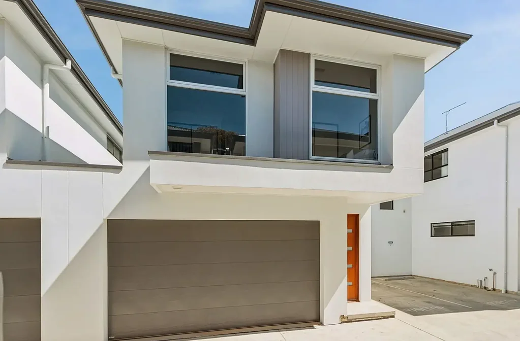 Somerton Park 3ਬੈੱਡਰੂਮ Brand New ~ Double Garage ~ Value Buying ~ Exciting Living & Walking to the Beach!