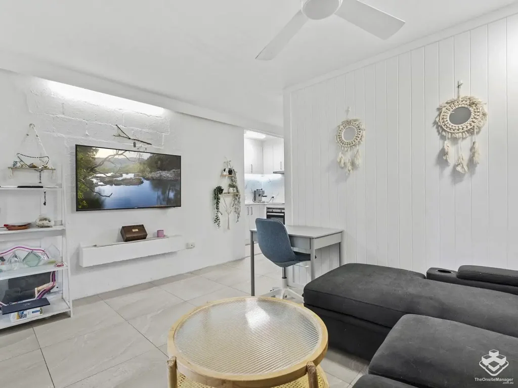 Surfers Paradise 1Kwarto Renovated, Easy‑Living Apartment with Resort‑Style Facilities