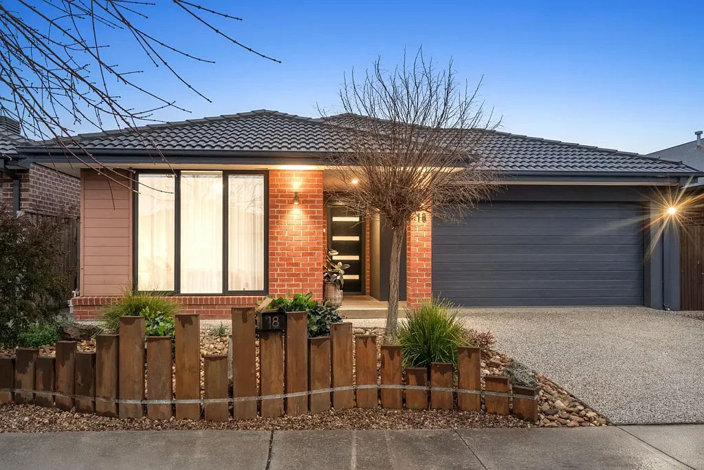 Armstrong Creek 4 Bedroom North-Facing, Family Favourite!