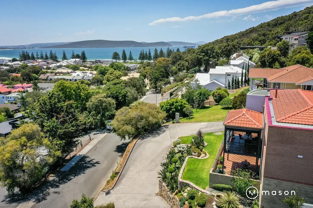 13a Wylie Crescent, Middleton Beach, WA 6330