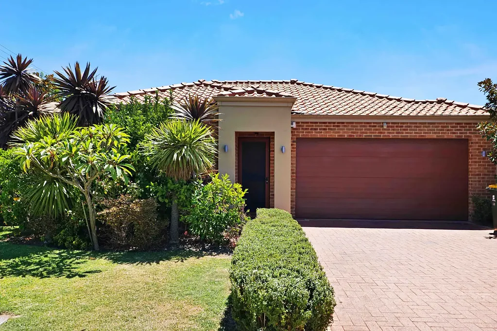 11 Lowther Terrace, Nollamara, WA 6061