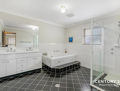 94 The Parkway, Beaumont Hills, NSW 2155, 5 Bedrooms, 3 Bathrooms, House