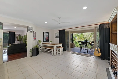 10 Thomas Place, Upper Kedron, QLD 4055, 4 slaapkamers, 2 badkamers, House