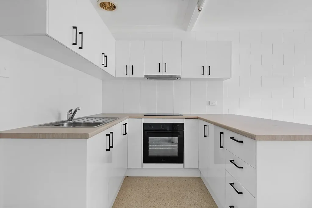 Hop, Skip & a Jump to the Foreshore!