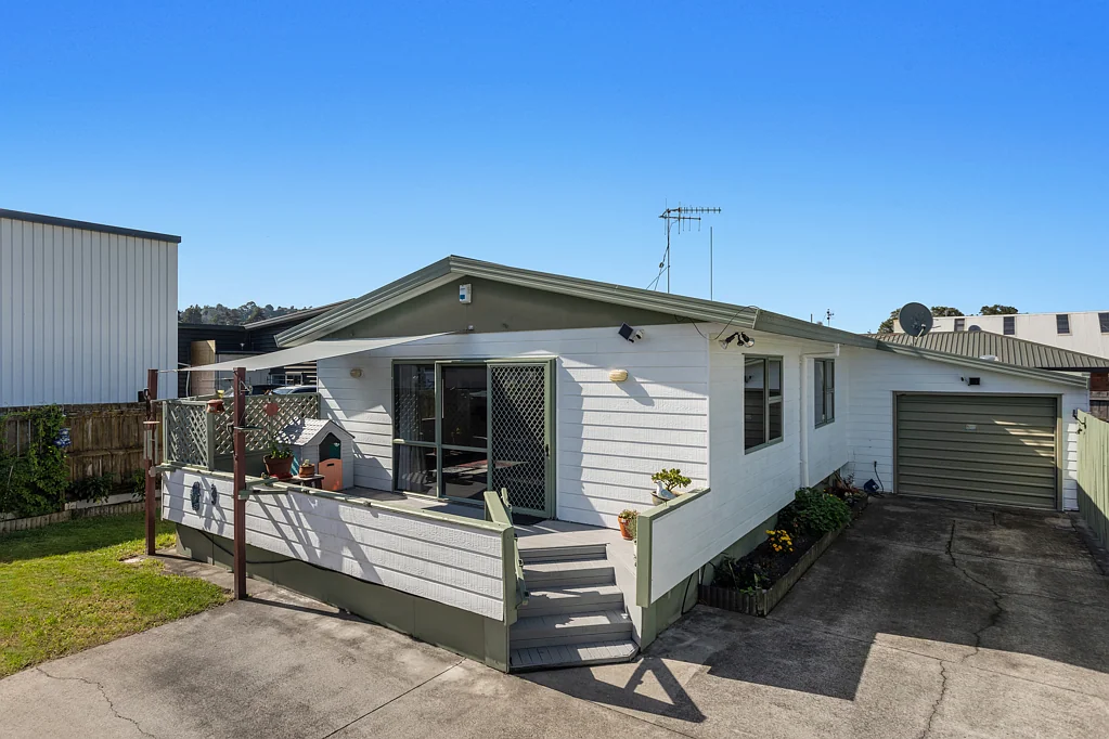 Whakatane 2 Bedroom Sunny Kopeopeo Starter Home