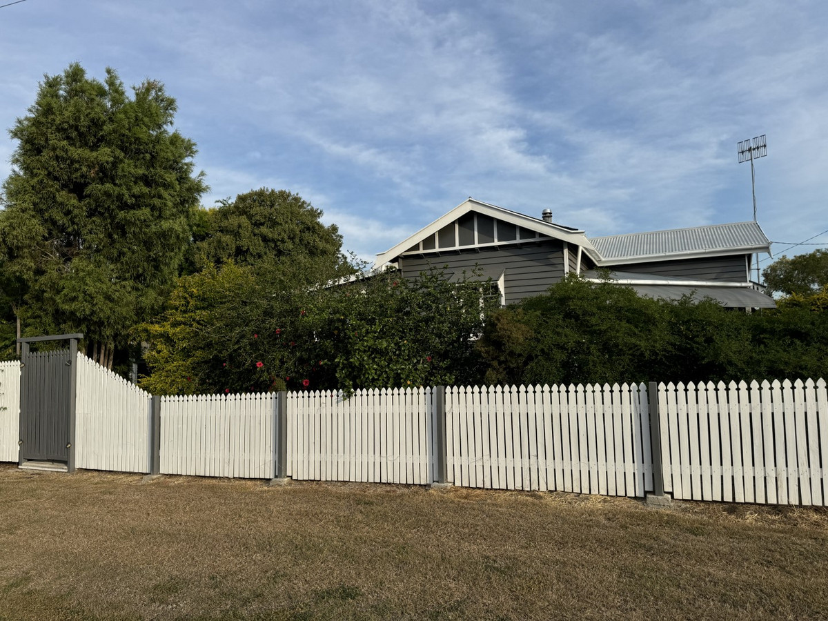 1 BELL ST, MONTO QLD 4630, 0部屋, 0バスルーム, House