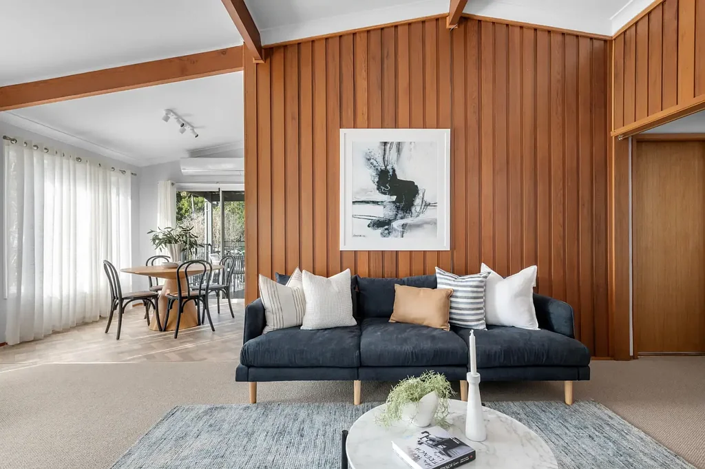 Farmborough Heights 3ห้องนอน A timeless character home with space to live and work