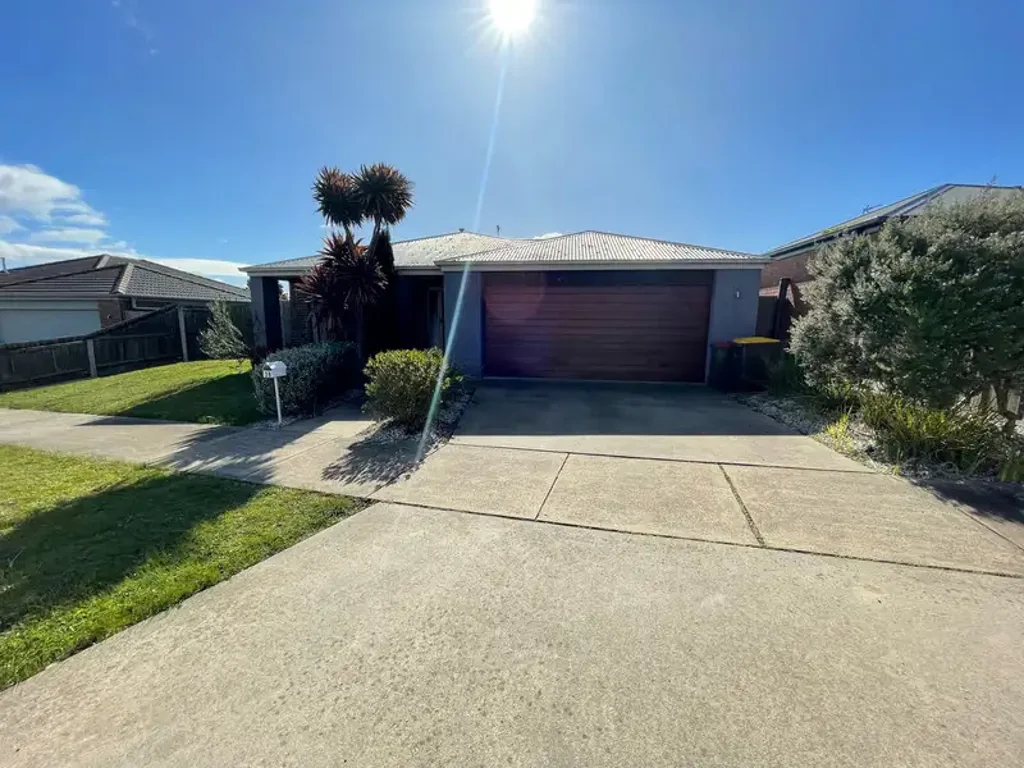 Modern 4 Bedroom Home
