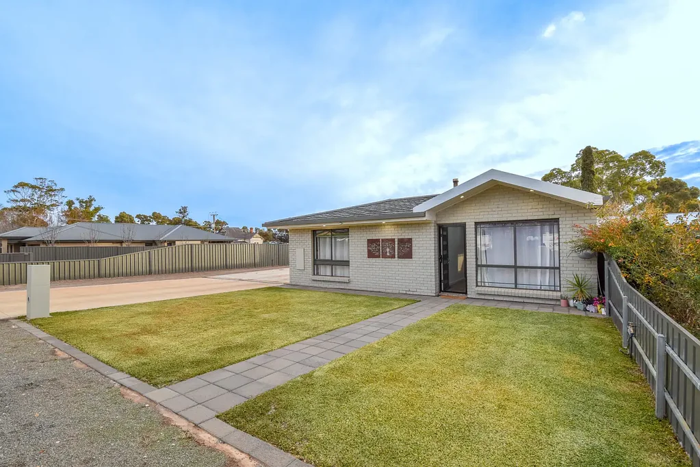 16 Clifton Rd, Jamestown, SA 5491