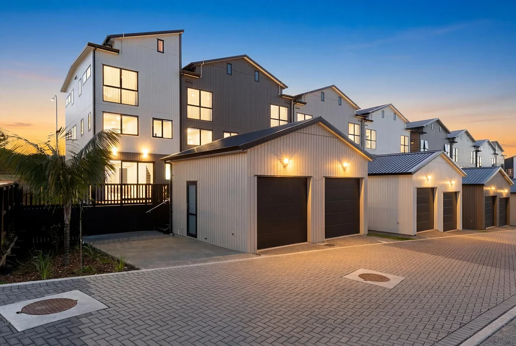 Henderson 4غرفة نوم Edmonton Rise | Auckland's Quiet Rise