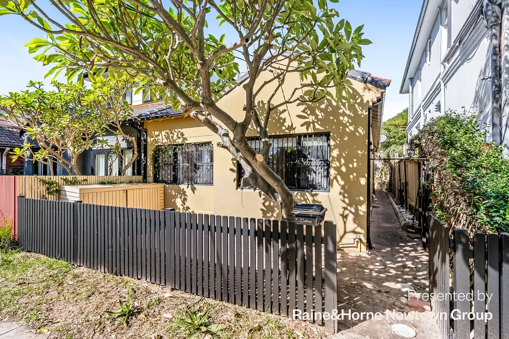 A Spacious Freestanding Home in a Prime Location