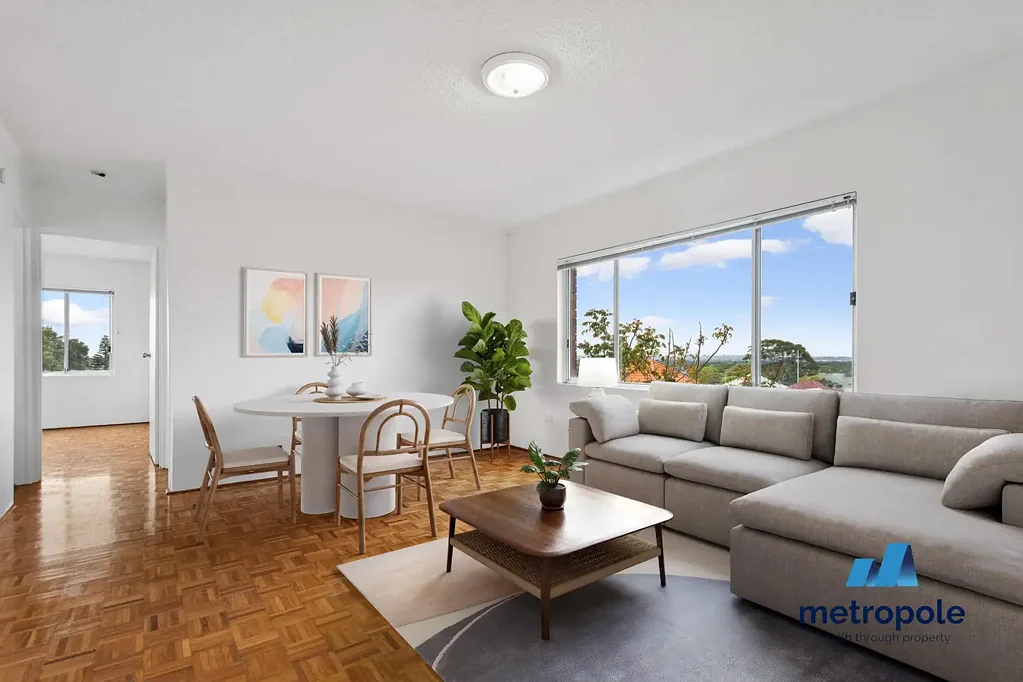 NEAT AND TIDY TWO BEDROOM UNIT IN CONVENIENT LOCATION