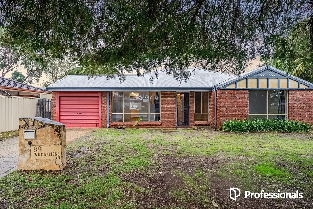 Spacious Home Opposite Park!