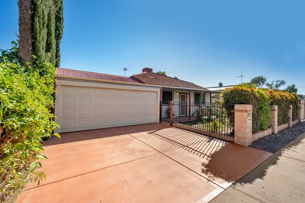 Kalgoorlie 4房  Live in or Invest