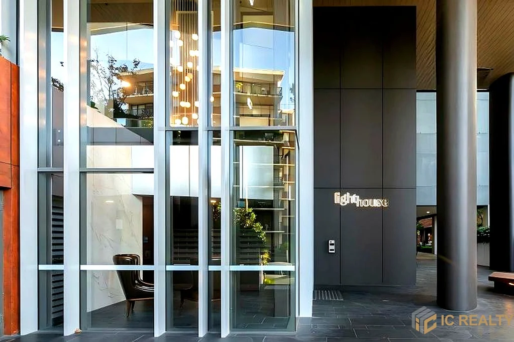 Burwood 2ห้องนอน Highly Motivated Seller | Best Location in Burwood |  North Facing 2 Beds + Study | Luxury Corner Residence