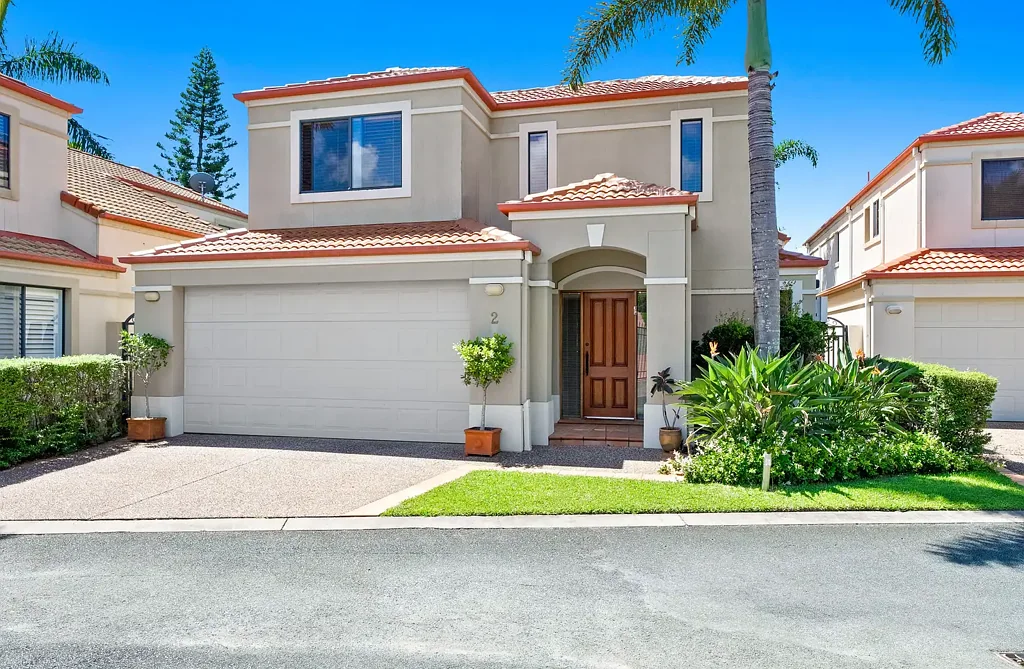 Helensvale 3部屋 Fantastic buying! On the water with private pontoon in a great location,