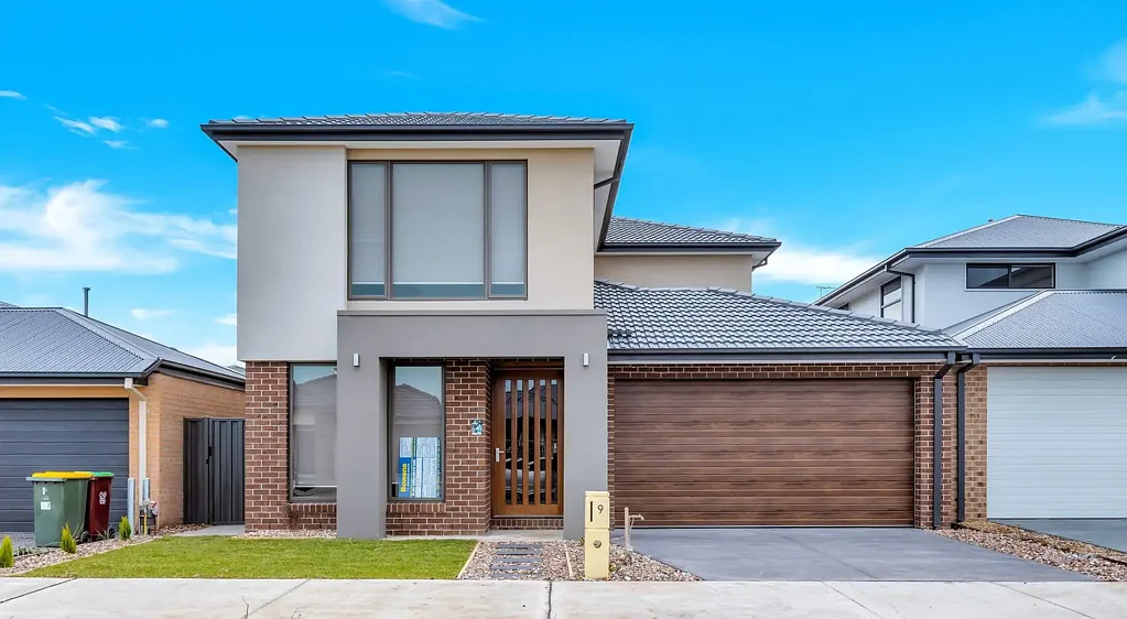 Spacious Family Living in Prime Berwick Location | 4 Bedrooms | 2 Bathrooms | Double Garage