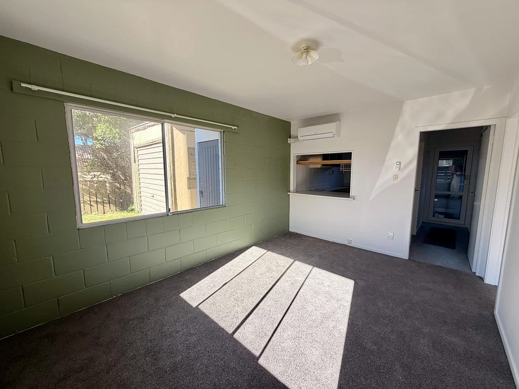 Lyall Bay 1ห้องนอน Welcoming Offers Upwards of $300,000