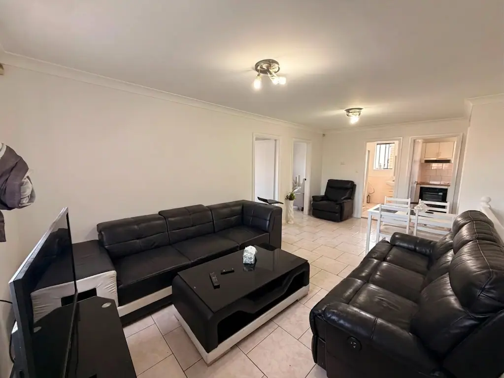 Fully Furnished Unit in a Convenient Location