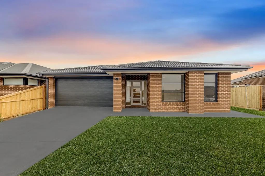 Introducing your dream residence! Modern 4 Bedroom house in Wallan