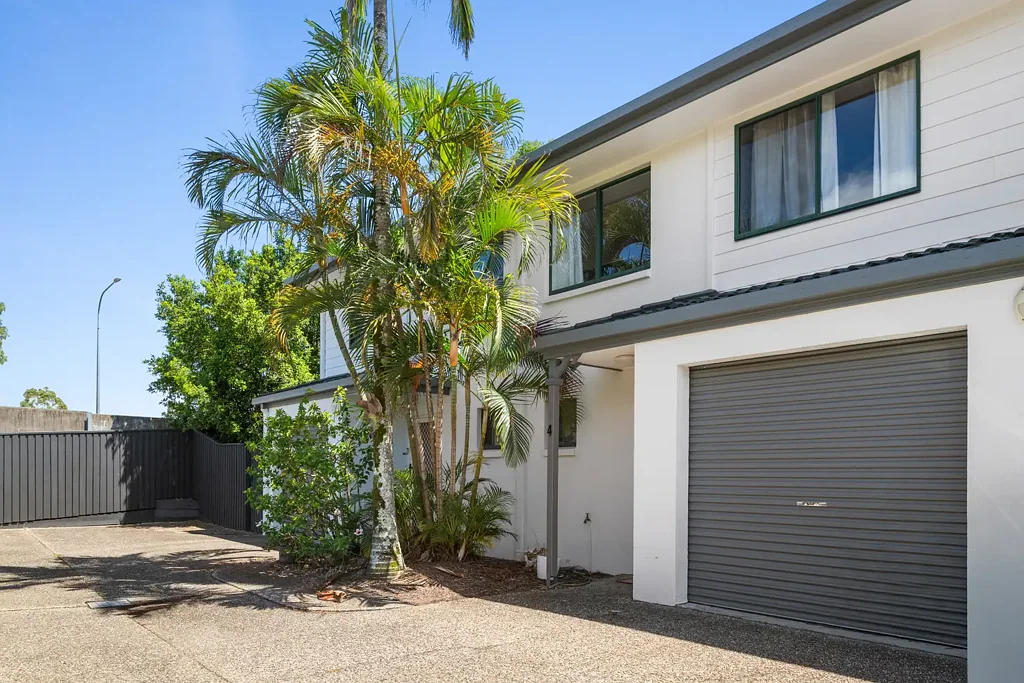 Maroochydore 3 Slaapkamer Low Holding Costs in a Blue Chip River Precinct - Where Everyday Lifestyle Meets Serious Upside