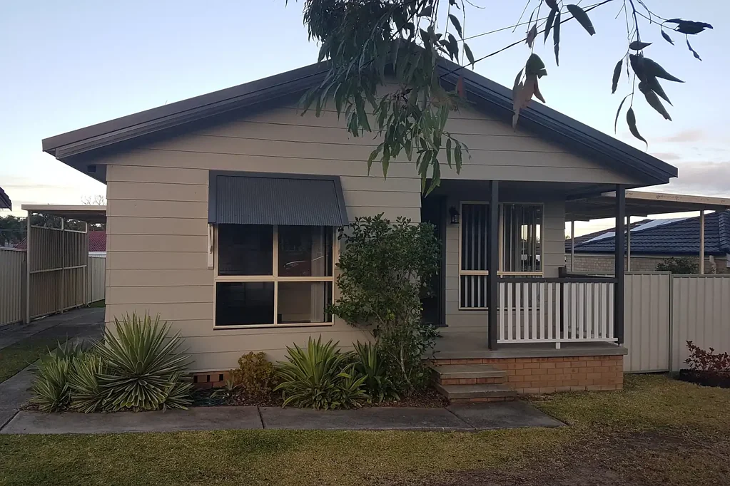 NEAT & TIDY HOME IN CONVENIENT LOCATION