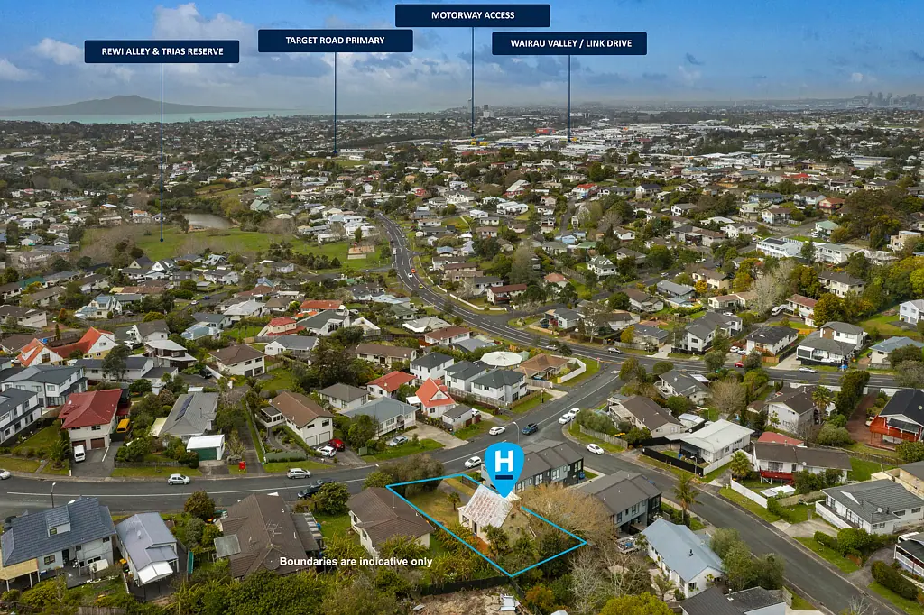 8 Athena Drive, Totaravale, North Shore City, Auckland
