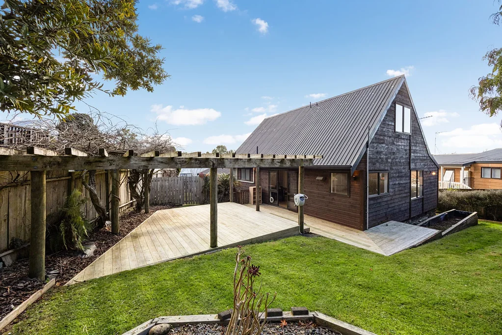 Pukete 3Kwarto More House. More Backyard. More Life.