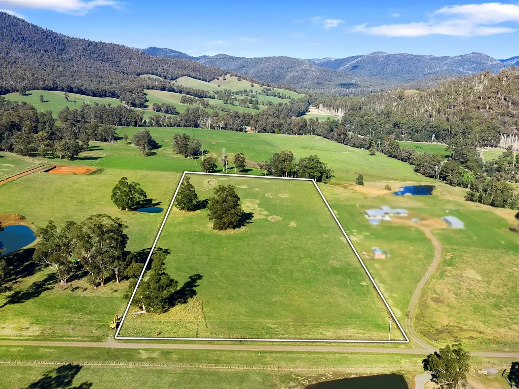 Marysville Quality 13 Acre Farmlet with Valley Views