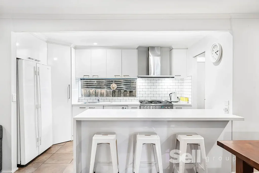 4 Lando Place, Springvale South, VIC 3172