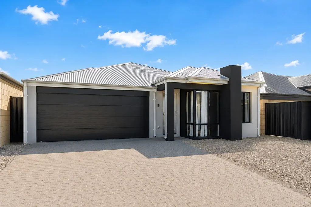 Wellard 4房  Premium Family Living in Oakebella Private Estate – Near New 2024 Build