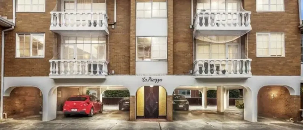 Large modern light filled two bedroom first floor apartment