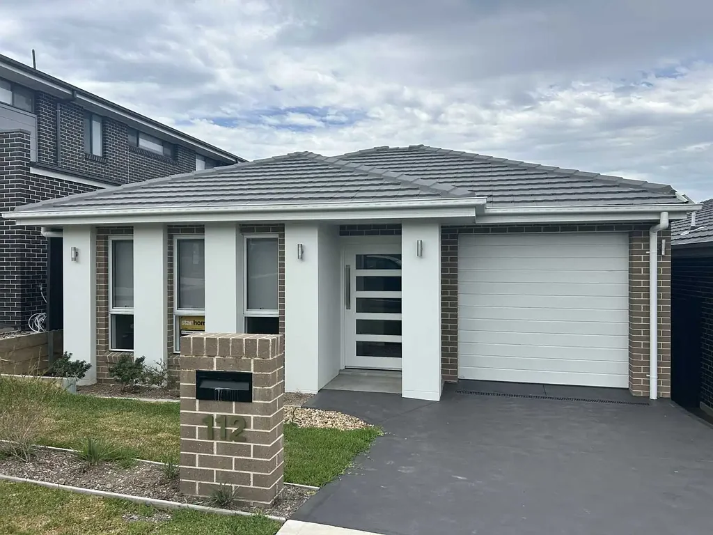 Box Hill 4Kwarto Modern Luxury Meets Family Comfort in Box Hill
