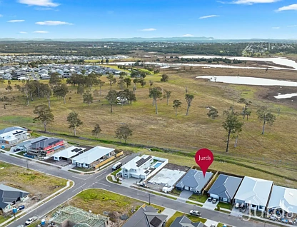 1/66 Malachite Street, Chisholm, NSW 2322, 3房, 2浴, 公寓