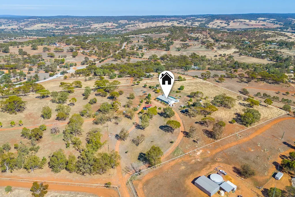 Coondle 4房  Spacious Family Country Retreat on 17.96 Acres with Stunning Views & Sheds