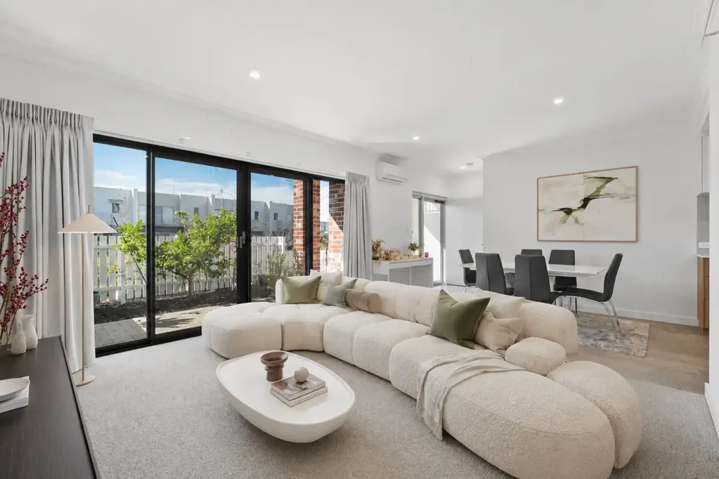 Treeby 3कमरा Stylish Dale Alcock-Built Green Titled Townhouse Overlooking Parklands.