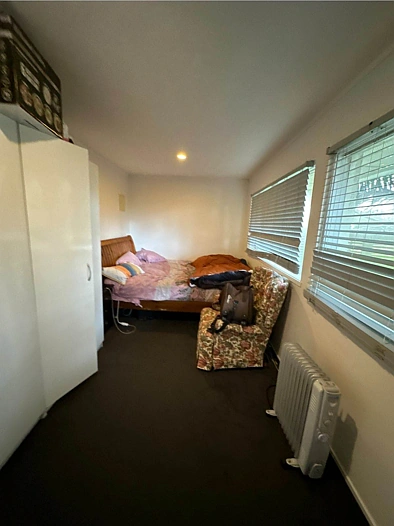 Private 2 Bedroom Unit – Water Included!