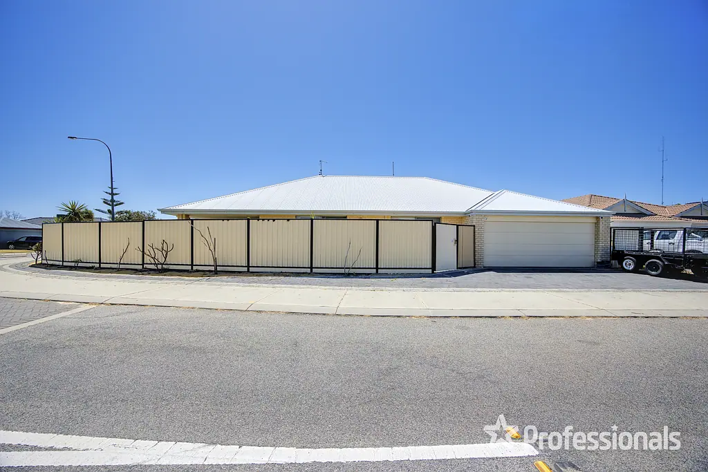 32 Blackwood Meander, Yanchep, WA 6035