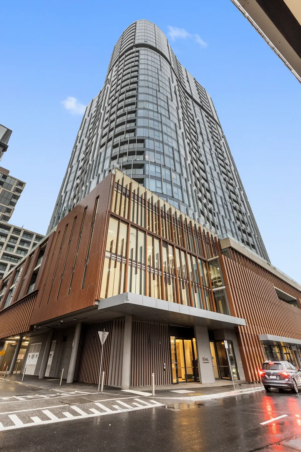 Fully Furnished Luxury Apartment with Spectacular Views