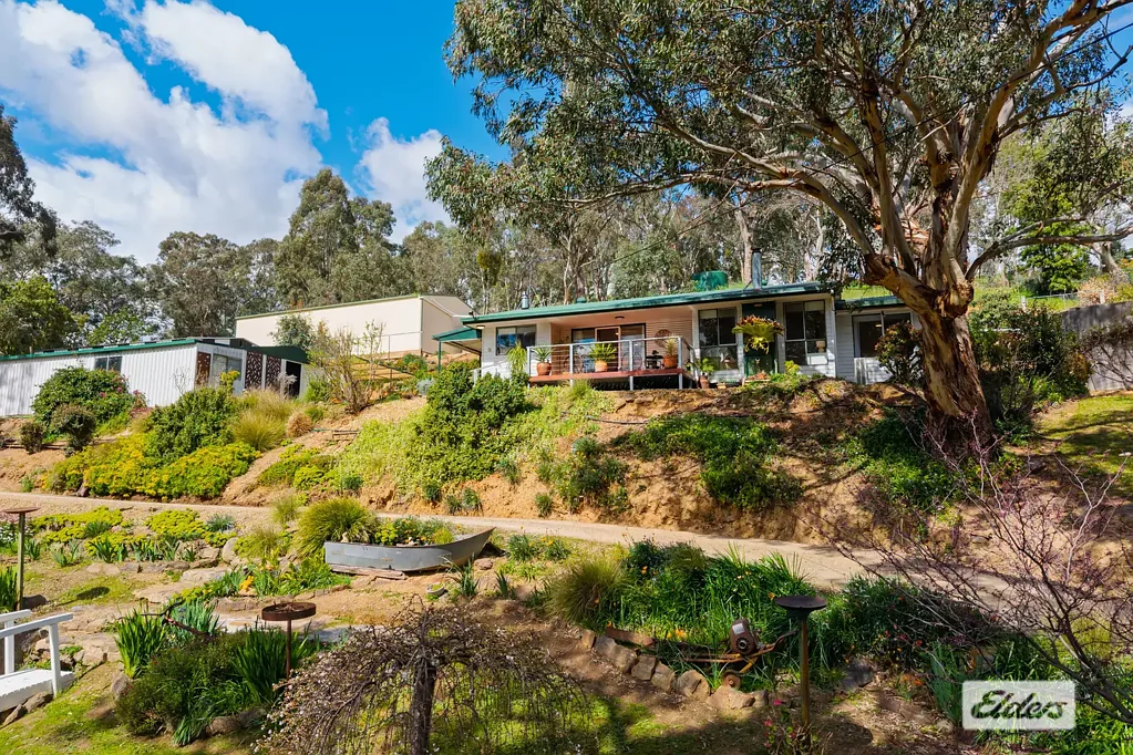 Tallangatta 3Zimmer Small Acreage, Big Shedding