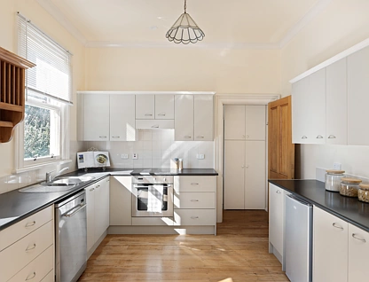 26 Hill Road, Whataupoko, 4部屋, 2バスルーム, House