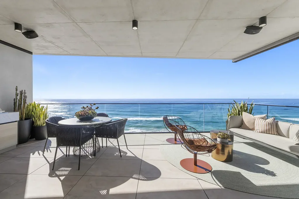 Palm Beach 3房  Oceanfront Penthouse Sanctuary with Private Rooftop Entertaining and Pool