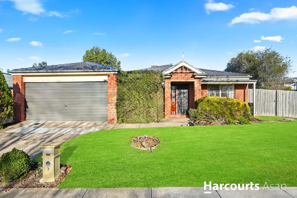 Narre Warren South 4غرفة نوم A Home Where Memories Begin — Your Family’s Next Chapter Starts Here
