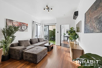 East Perth 2房  Turnkey Living at Its Finest - Beautifully Renovated & Fully Furnished