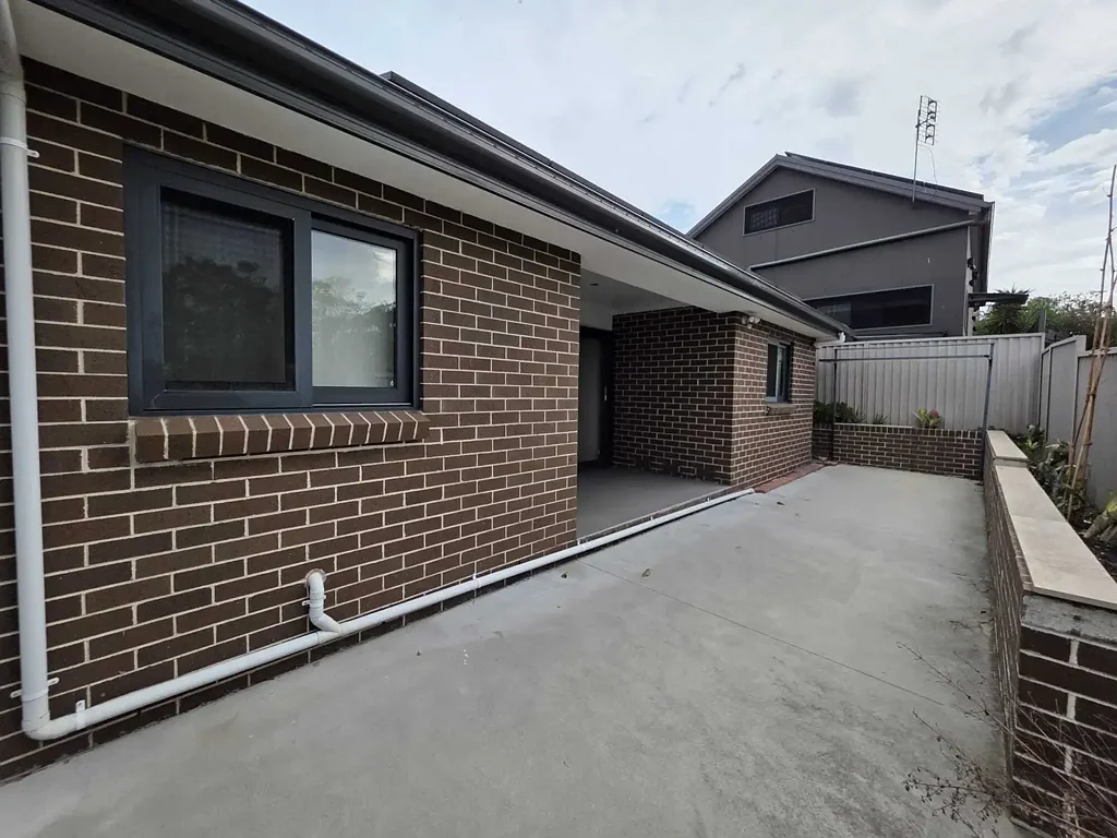 Spacious Granny Flat for Lease