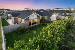 39 Takurua Terrace, Orewa