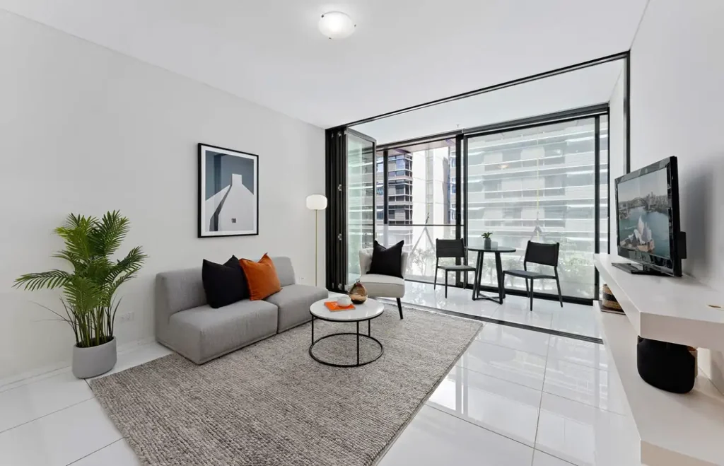 LUXURY ONE BEDROOM APARTMENT | Unfurnished