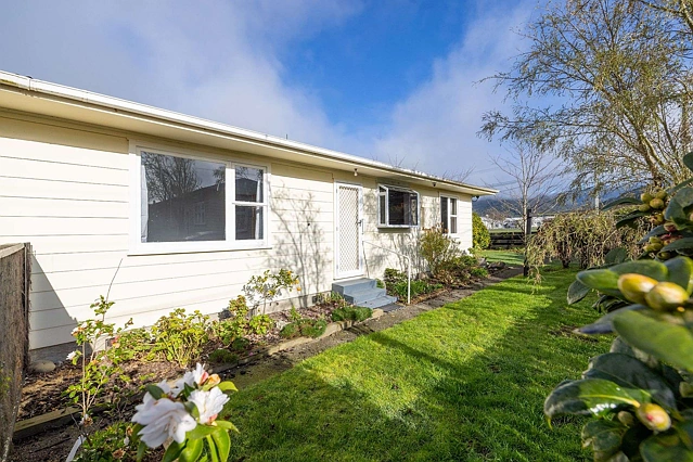 21A Wallace Street, Featherston