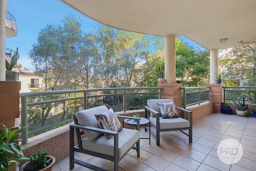 Hurstville 3 Slaapkamer Modern and Spacious Apartment in a Prime Location