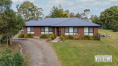 Latrobe 3房  Spacious Country Living with Modern Comforts on Over an Acre